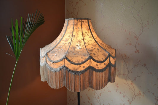 Beige Champagne Floral Scallop Fringe Lampshade